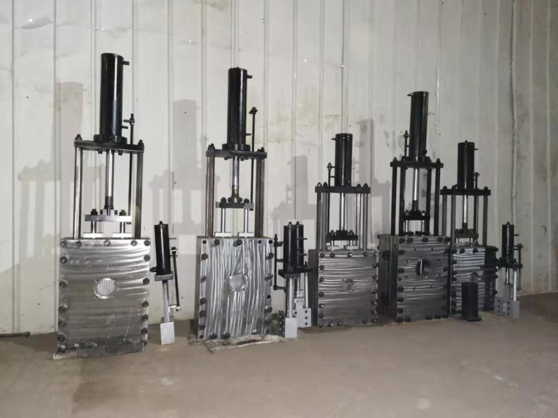 換網器廠家淺談擠出機換網器的組成材質？